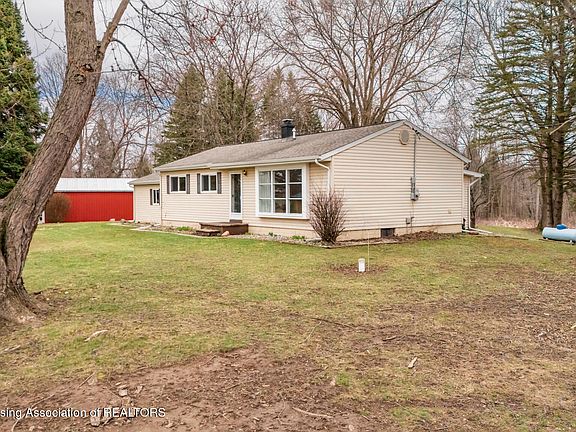 3rd image of 7741 S Cochran Rd