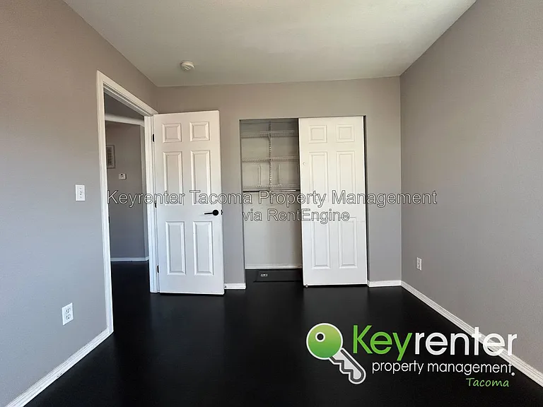 221 Sunset Dr — Photo 7