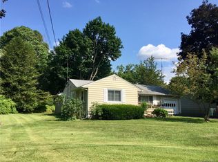 90 Fairway Dr, Pawling, NY 12564