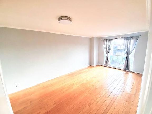 4th image of 1276 25th Ave