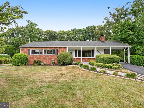 6426 Fairland St, Alexandria, VA 22312