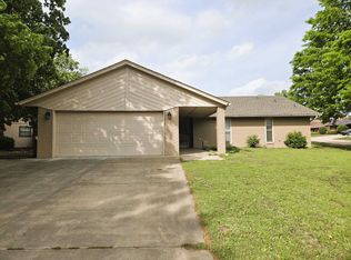 1901 Old Post Rd, Enid, OK 73703