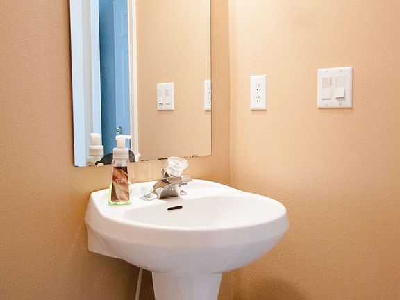 Half bath, downstairs