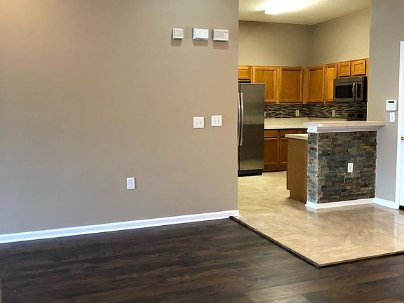 5th image of 5201 Playpen Dr Unit 8-1