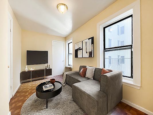 4th image of 192 Claremont Ave APT 3B