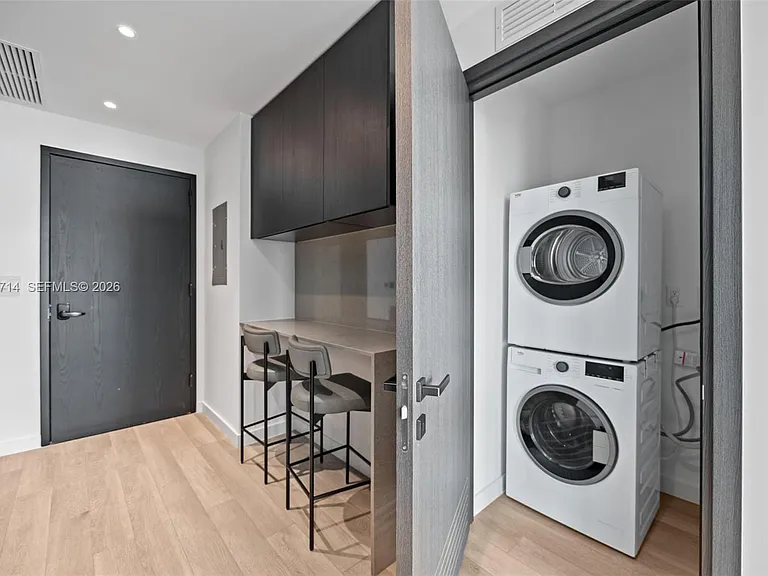 20 NE 11th St #2410 — Photo 37
