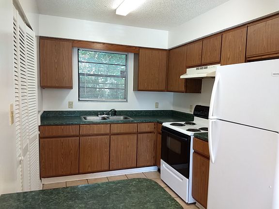 4th image of 6405 Cooper Ln APT 1