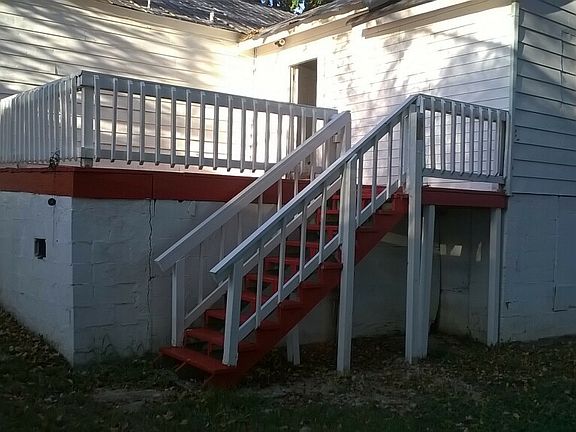 3rd image of 615 Winston Ave