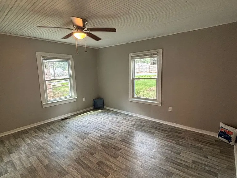 1112 East Dr — Photo 9
