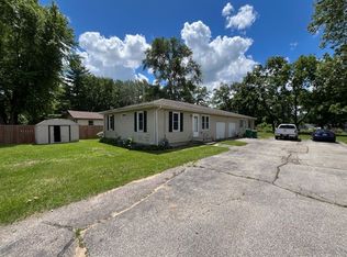 815-817 W Happy Hollow Rd #815, Janesville, WI 53546