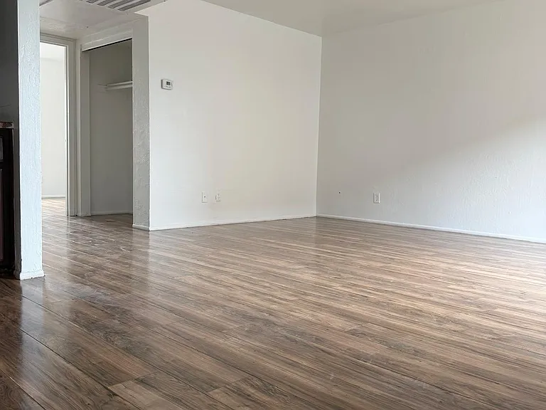 1046 W Polk St #A — Photo 6