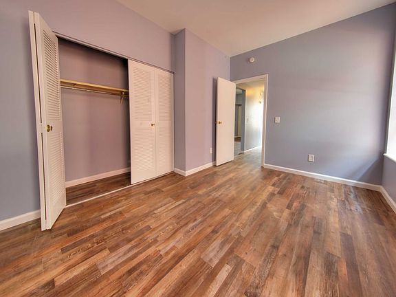 5th image of 5529 Pershing Ave APT 21