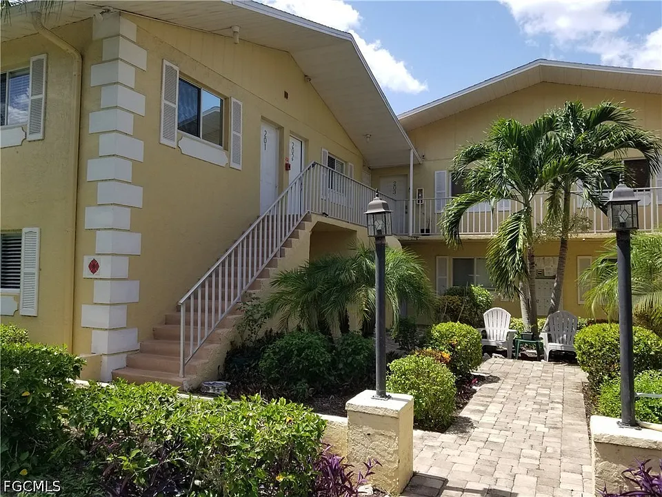 8162 Country Rd #201