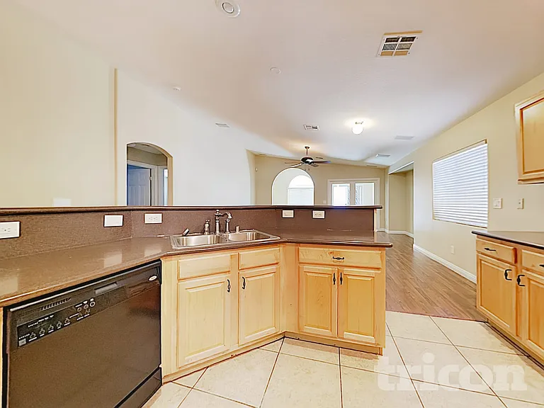 2771 Bridleton Ave — Photo 8