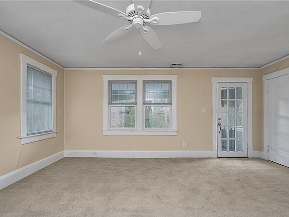 2nd image of 932 Gates Ave #1