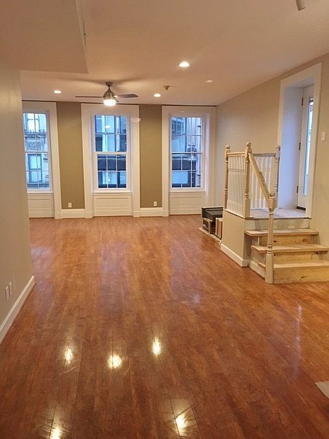 1st image of 319 W 4th St #300