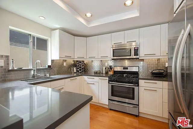 944 Palm Ave #5 — Photo 8
