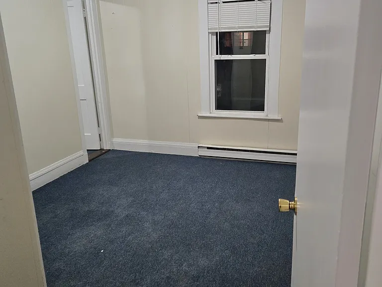 325 Cumberland St — Photo 10