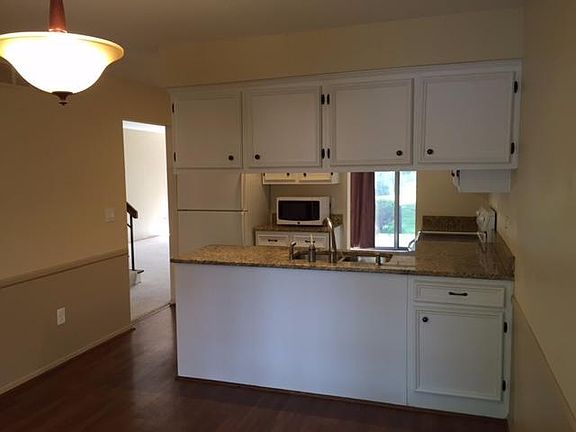 2nd image of 957 Greenhills Dr