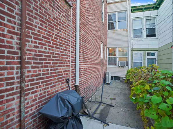 1920 Palmetto Street image 25 of 25