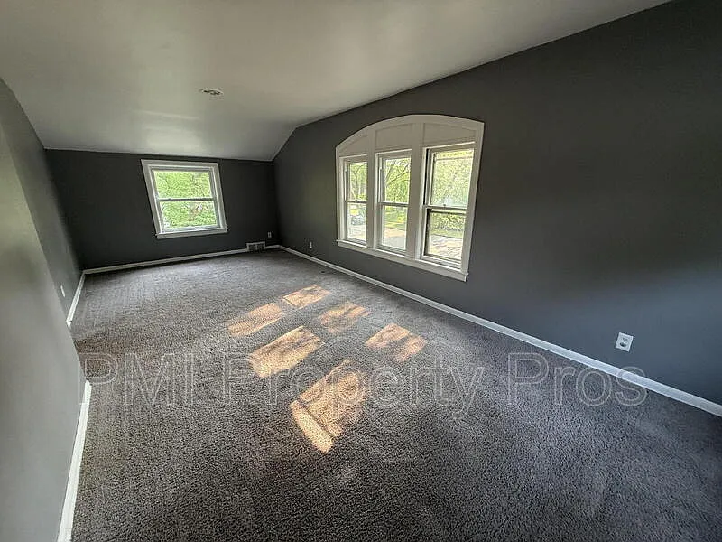 2 bed, 1.0 bath, 800 sqft, $1,000 — Photo 4