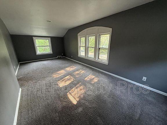 4th image of 6618 N 56th St