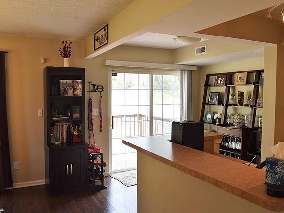 5th image of 351 Casselberry Pl