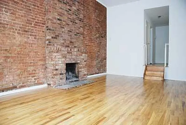 Rented by Buchbinder & Warren | media 10