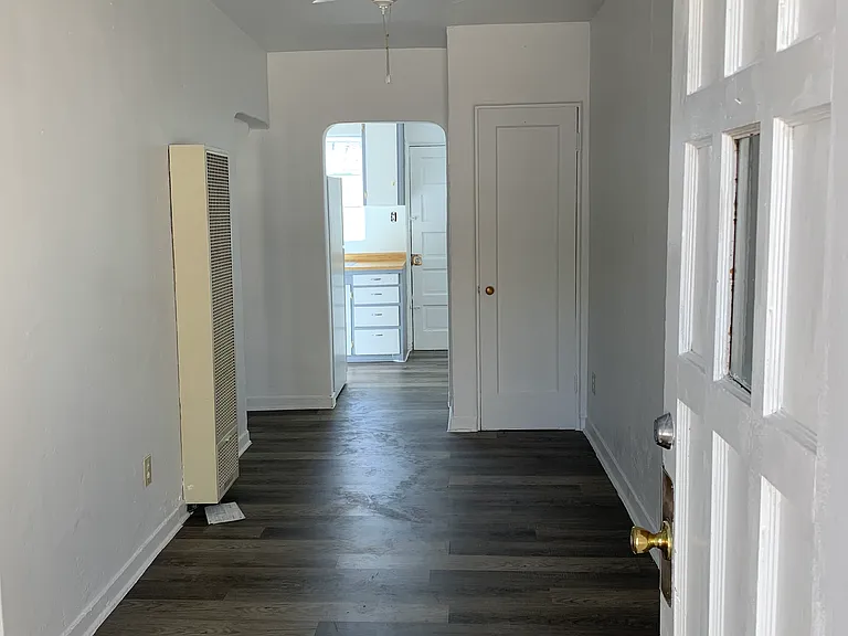 Updated 1 Bedroom in the Heart of Edo — Photo 27