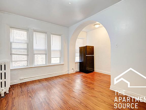 4th image of 6818 N Wayne Ave APT 202