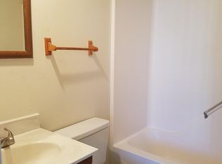9550 W 87th St, Overland Park, KS 66212
