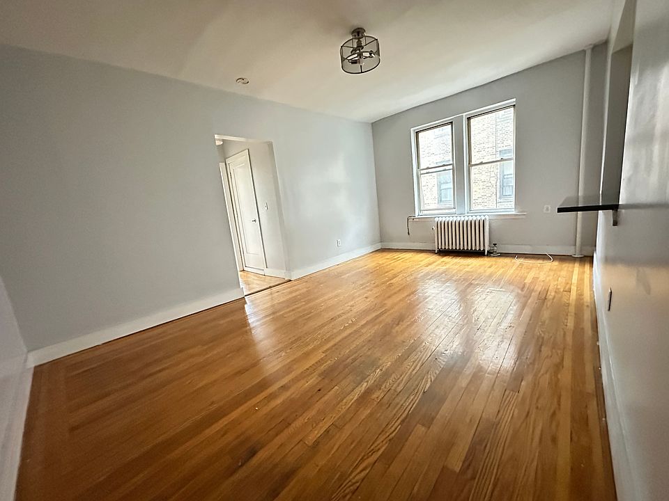 2nd image of 701 W 184th St APT 3G