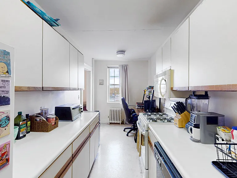 15 Governors Ave #22 — Photo 4