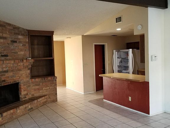 5th image of 2321 W Arbor St