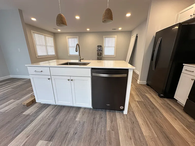 1108 Greene St — Photo 8