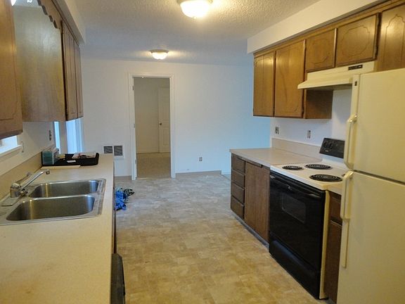 3rd image of 736 To 738 36th Ave NE