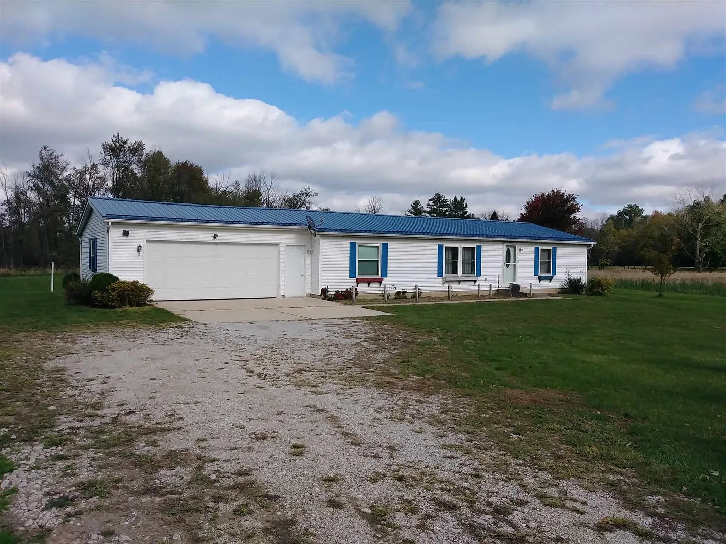 22231 Roosevelt Rd photo 1