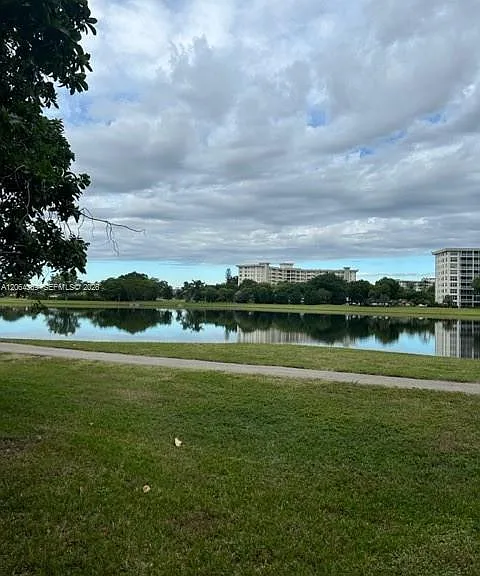 2801 N Palm Aire Dr #607 — Photo 9