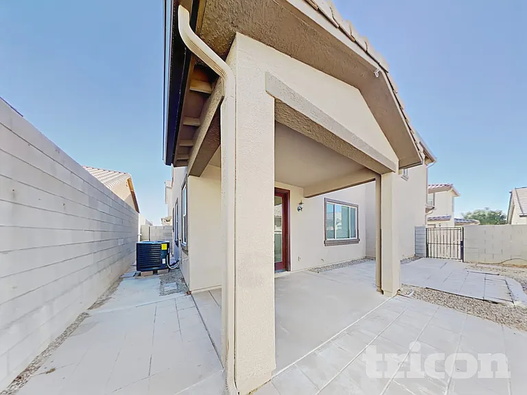 11690 N 166th Dr — Photo 16