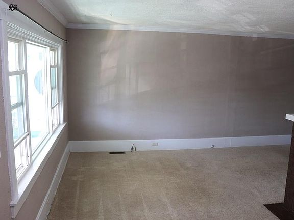 4th image of 1114 E 5th St