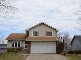 4619 Palm Ave, Des Moines, IA 50310