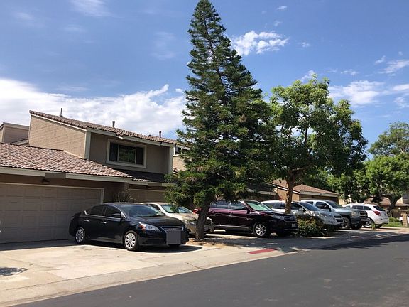 3rd image of 8479 Cherry Blossom Ln