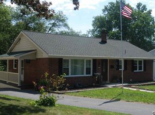 219 N Mount Joy St, Elizabethtown, PA 17022