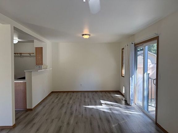 4th image of 5413 138th St NE #B