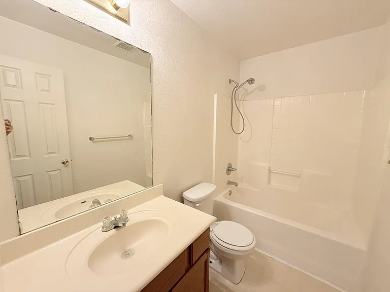 705 S Amy Ln #B — Photo 18