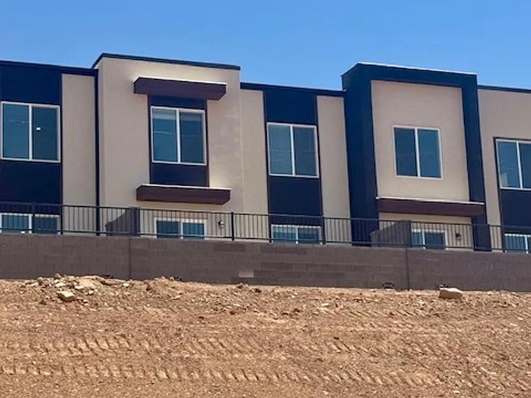 1664 S Forbidding Way — Photo 3