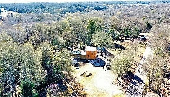 2nd image of 120 F County Road 421 E