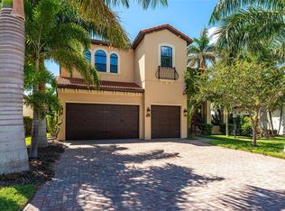 5520 Title Row Dr, Bradenton, FL 34210