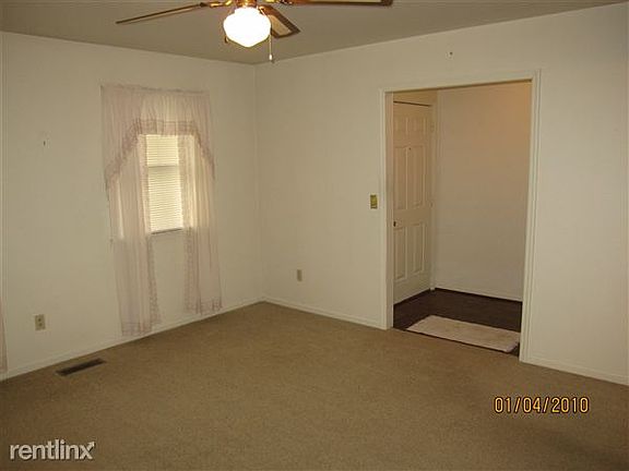 3472 Living room