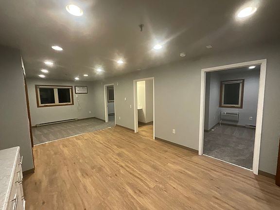 2nd image of 1038 Fond Du Lac Ave Room 112